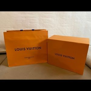 Louis Vuitton Neverfull box and bag